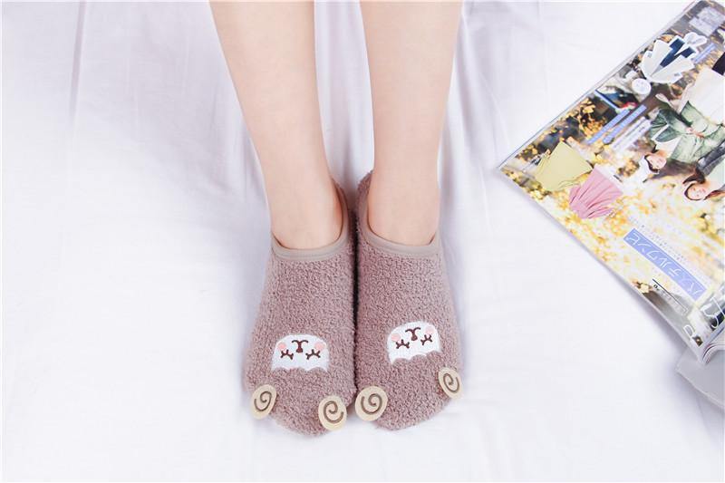 Women 9 Pairs Winter Non-slip Slipper No-show Socks Coral Fleece Cute Animals Grip Socks - CHALIER