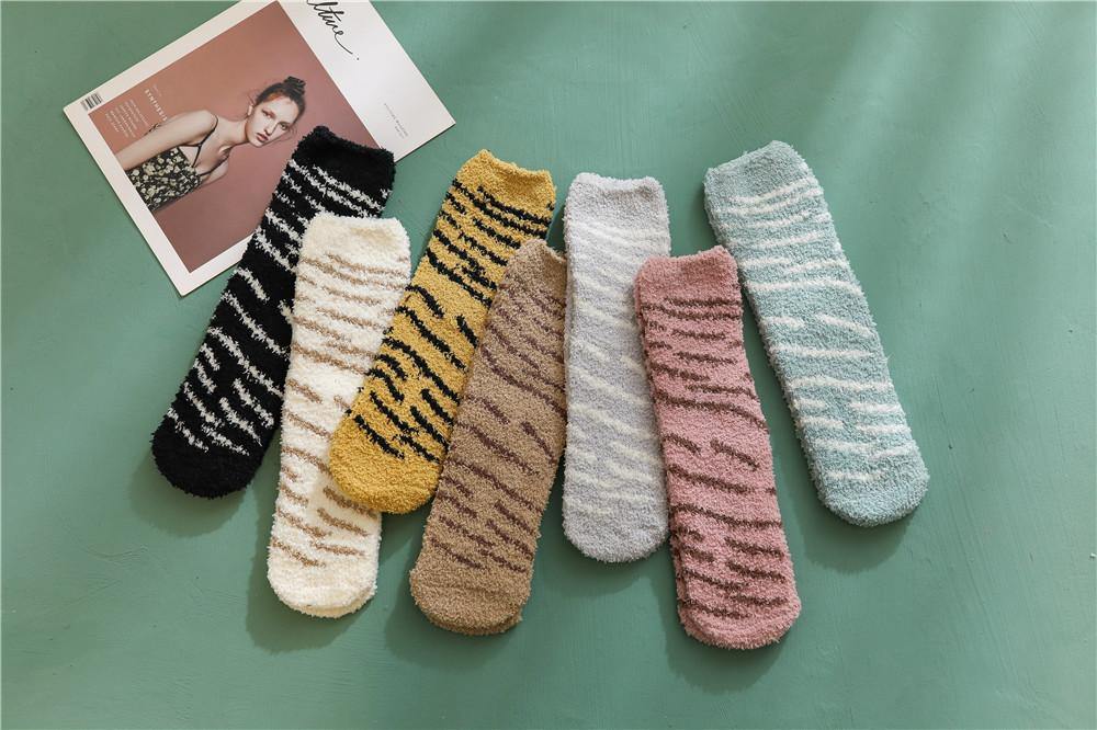 Womens Fuzzy Leopard Pattern Socks Winter Soft Slipper Cozy Fluffy Socks Gifts 7 Pairs - CHALIER
