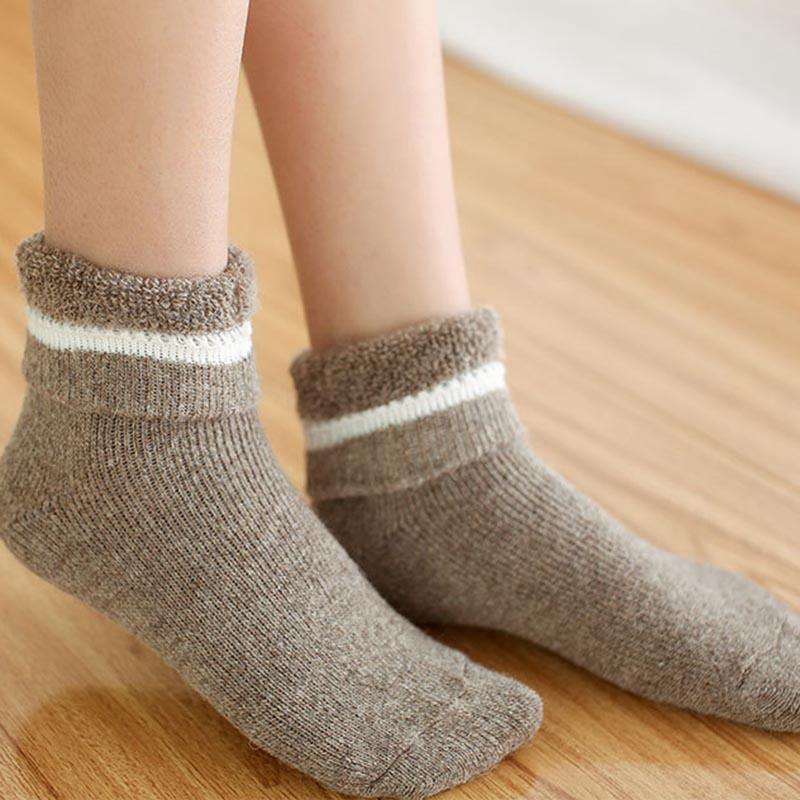 Womens Winter Super Warm Rabbit Wool Socks Set 5 Pairs Solid Colors Crew Socks - CHALIER