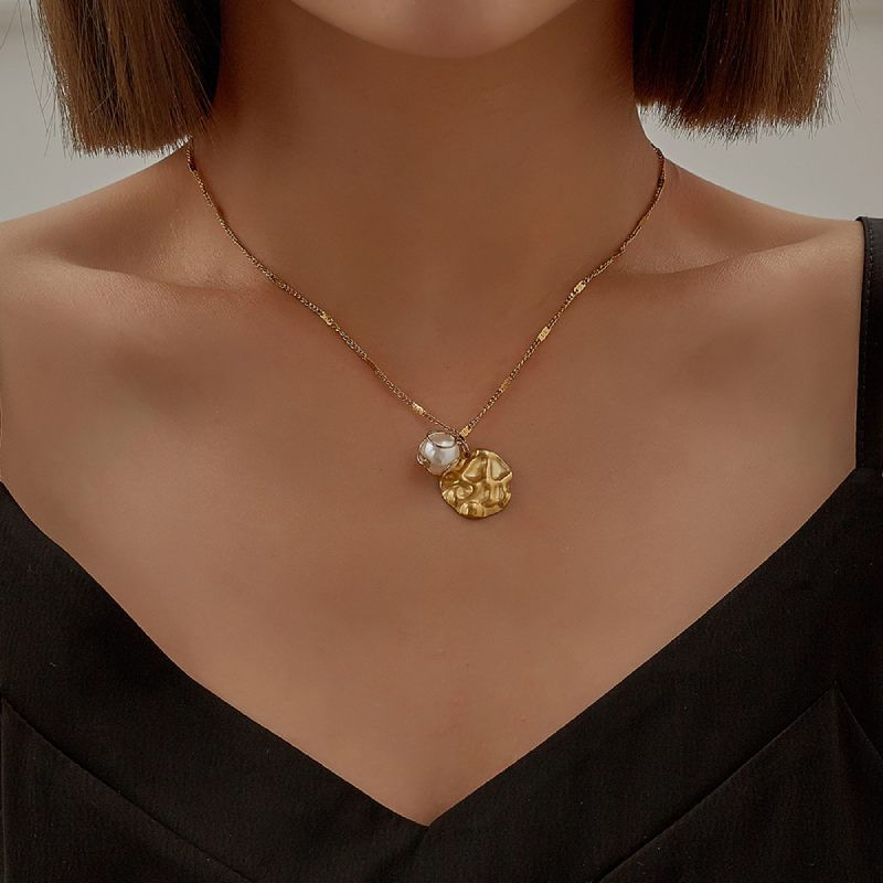 Female Design Necklaces Women Gold Shell Choker Jewelry