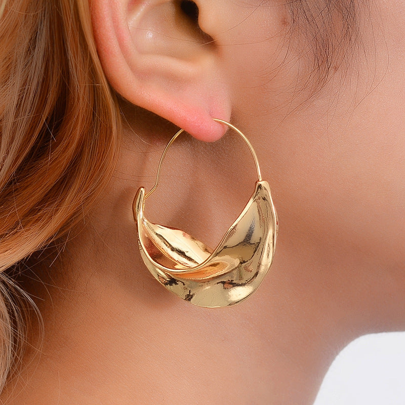 Female Hot Earrings Women Design Metal Hoops Earrings