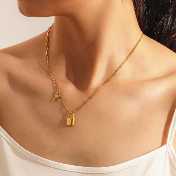 Female Hot Necklaces Women Gold Key Choker Design Jewelry