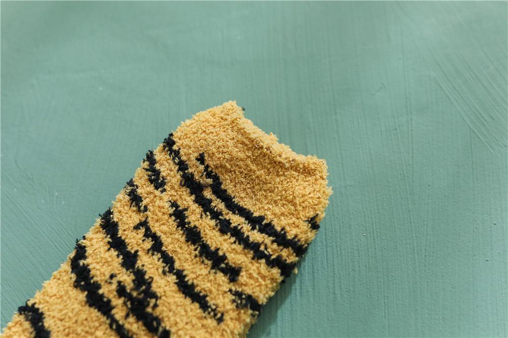 Womens Fuzzy Leopard Pattern Socks Winter Soft Slipper Cozy Fluffy Socks Gifts 7 Pairs - CHALIER