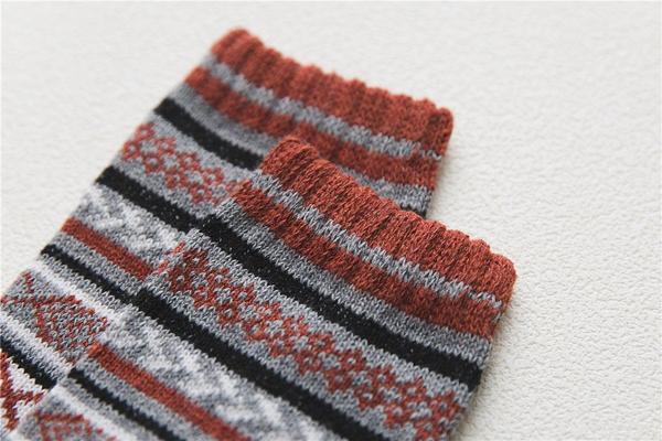 Mens Winter Socks Retro Exotic Knitted Warm Soft Wool Socks 5 Pairs Gift