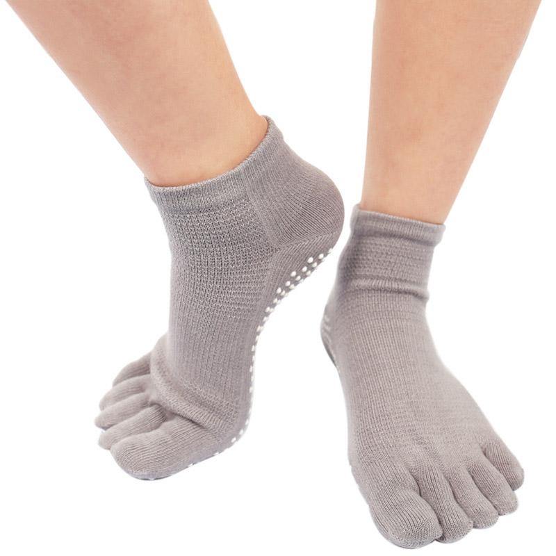 Womens Yoga Socks Solid Colors Fingerless Non-slip Sports Grip Socks - CHALIER