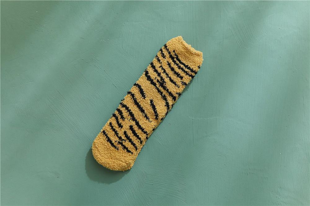 Womens Fuzzy Leopard Pattern Socks Winter Soft Slipper Cozy Fluffy Socks Gifts 7 Pairs - CHALIER